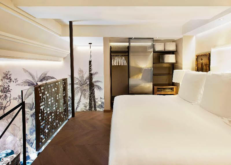 Claris & Gl, A Small Luxury Of The World Hotel